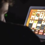 Online Gambling Slots: An Introduction to the Exciting World of Virtual Slot Machines